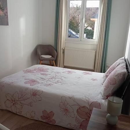 Appartement Cosy Avec Jardin Vaux-Sur-Seine Exteriör bild
