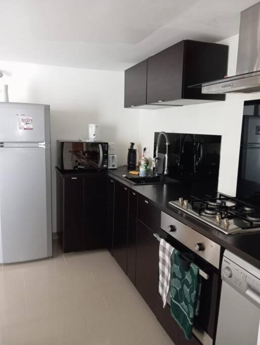 Appartement Cosy Avec Jardin Vaux-Sur-Seine Exteriör bild