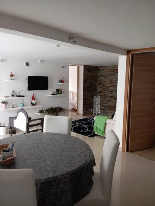 Appartement Cosy Avec Jardin Vaux-Sur-Seine Exteriör bild