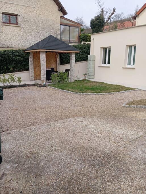 Appartement Cosy Avec Jardin Vaux-Sur-Seine Exteriör bild